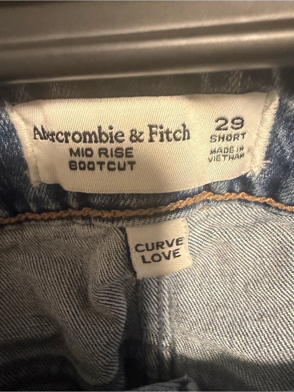Abercrombie & Fitch Mid Rise Bootcut Jeans Size 29 Short CURVE LOVE - Picture 5 of 6